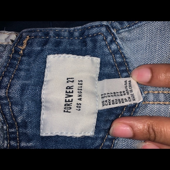 Ripped jeaned short overalls - Picture 4 of 4